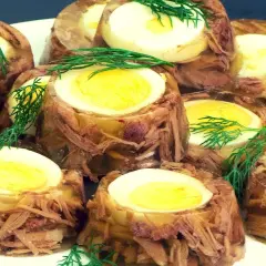 Jak wyjąć galaretkę z formy? Triki na perfekcyjny deser!