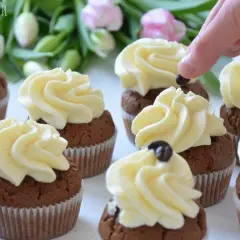 Krem do babeczek bez mascarpone: Sekrety stabilnych dekoracji