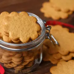 Chrupiące ciastka korzenne jak ze sklepu? Poznaj mój przepis!