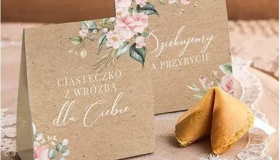 Ciastka z wróżbą: Gdzie kupić? Sklepy, ceny, personalizacja