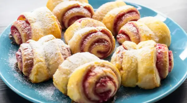 Ciastka z ciasta francuskiego: Słodkie i słone hity + triki!