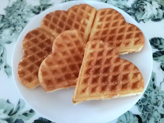 Prosty przepis na chrupiące gofry domowe