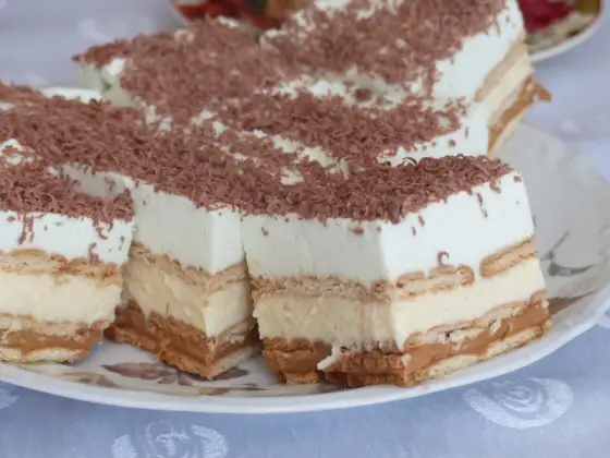 Tanie ciasto bez pieczenia z herbatnikami - sprawdzony przepis